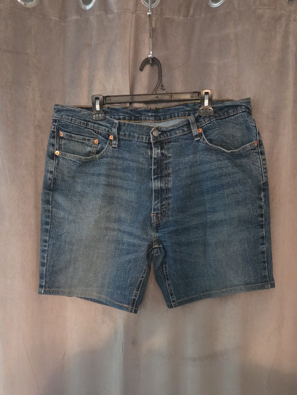 Levi's Size 40 Men's Dark Blue Denim Jean Shorts